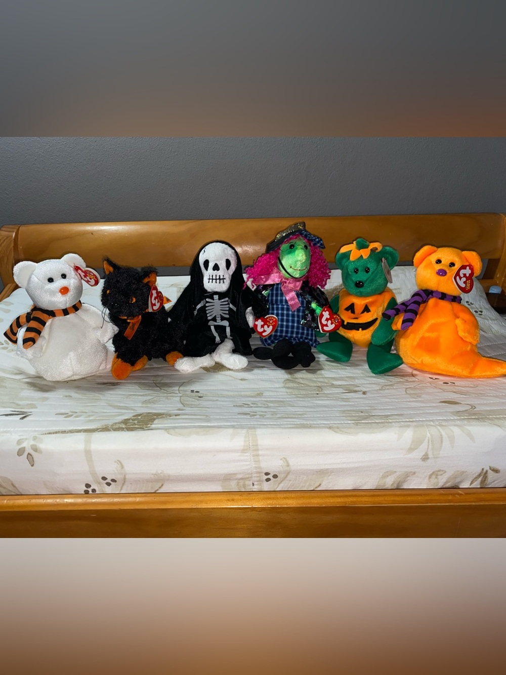 6 TY HALLOWEEN BEANIE BABY - LIKE NEW